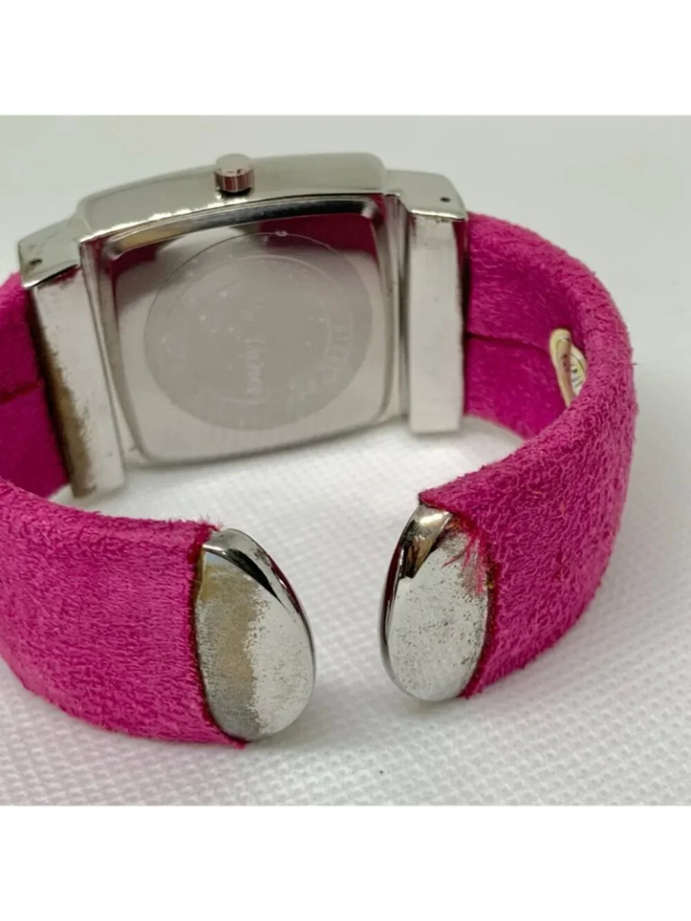 Da vanci Quartz Women's Watch Pink Face Silver tone cuff Band 35mm 6.5” running